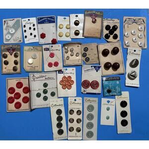 Vintage Lot of 95  Buttons on 25 Cards La Chic Costumakers  La Mode   C